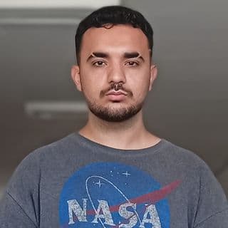 Mohammad J. — Python tutor and quantum information researcher